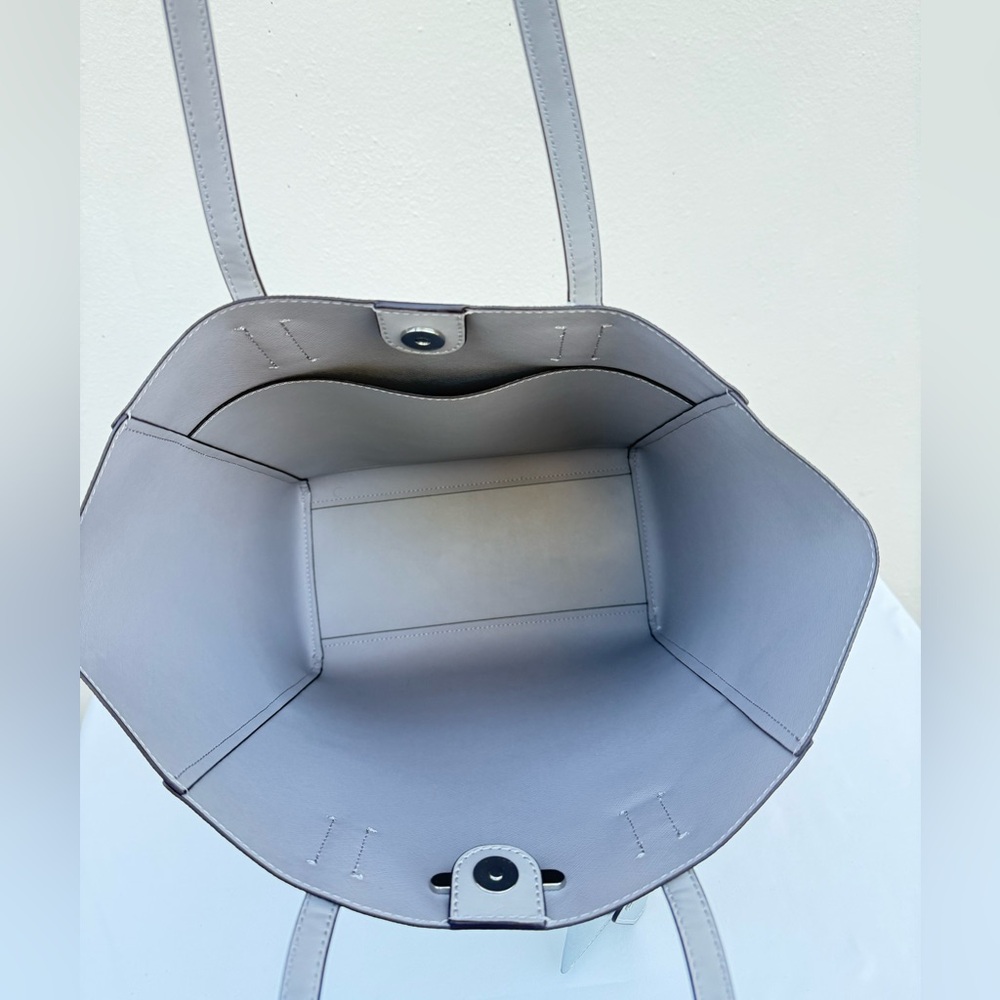 Michael Kors Vincent Signature Monogram Tote with Card Holder Charm 👜🔥 - Picture 7 of 16